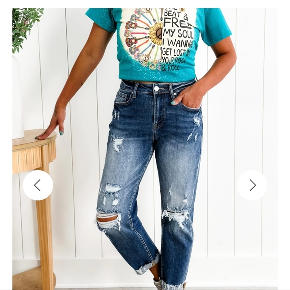 Risen Medium Wash High Rise Boyfriend Jeans - Picture 7 of 10